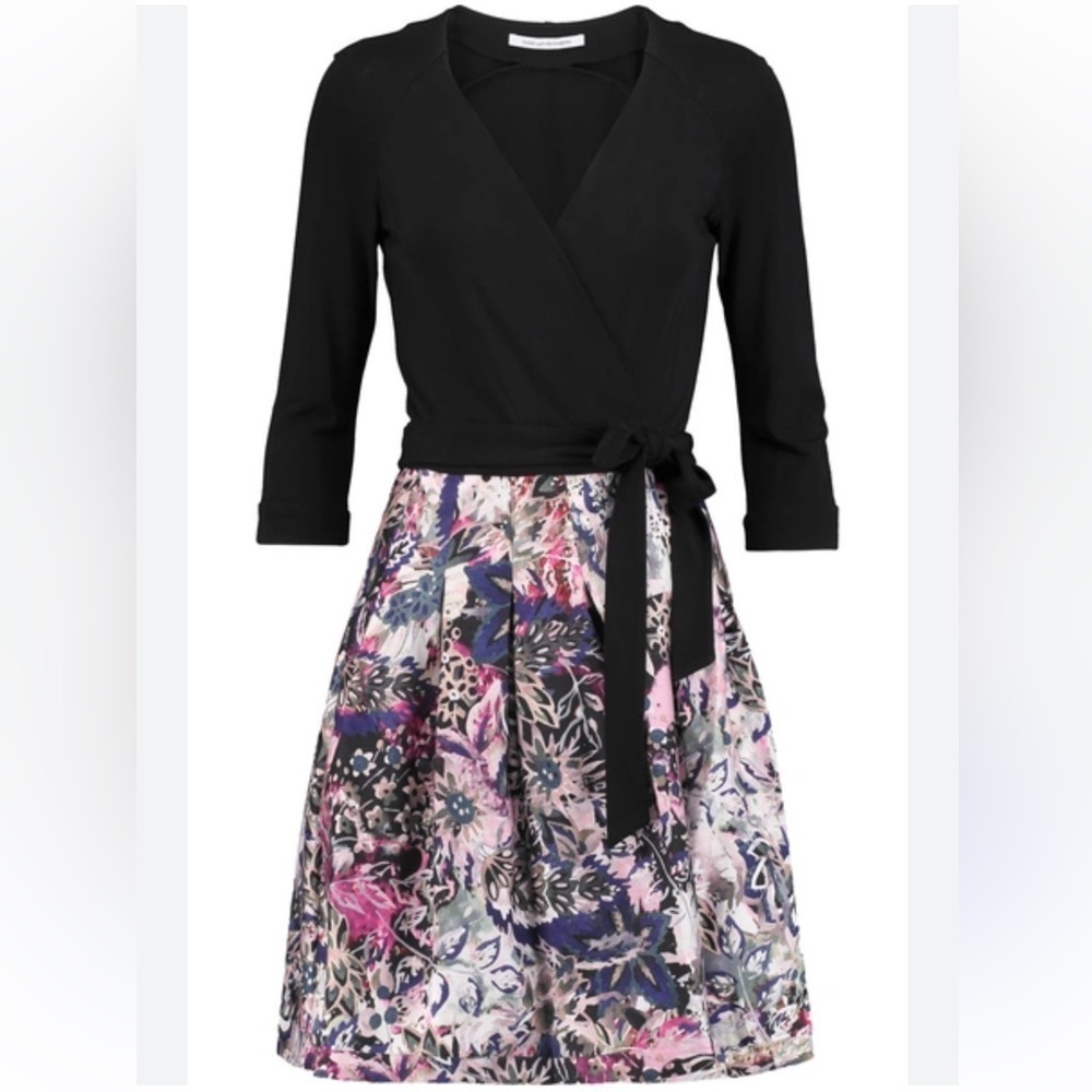 Diane Von Furstenberg Jewel Wrap Dress 2 Black Floral Pleated Silk Combo Classic